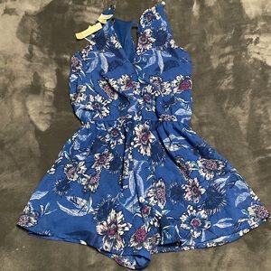 Medium romper… small NEW